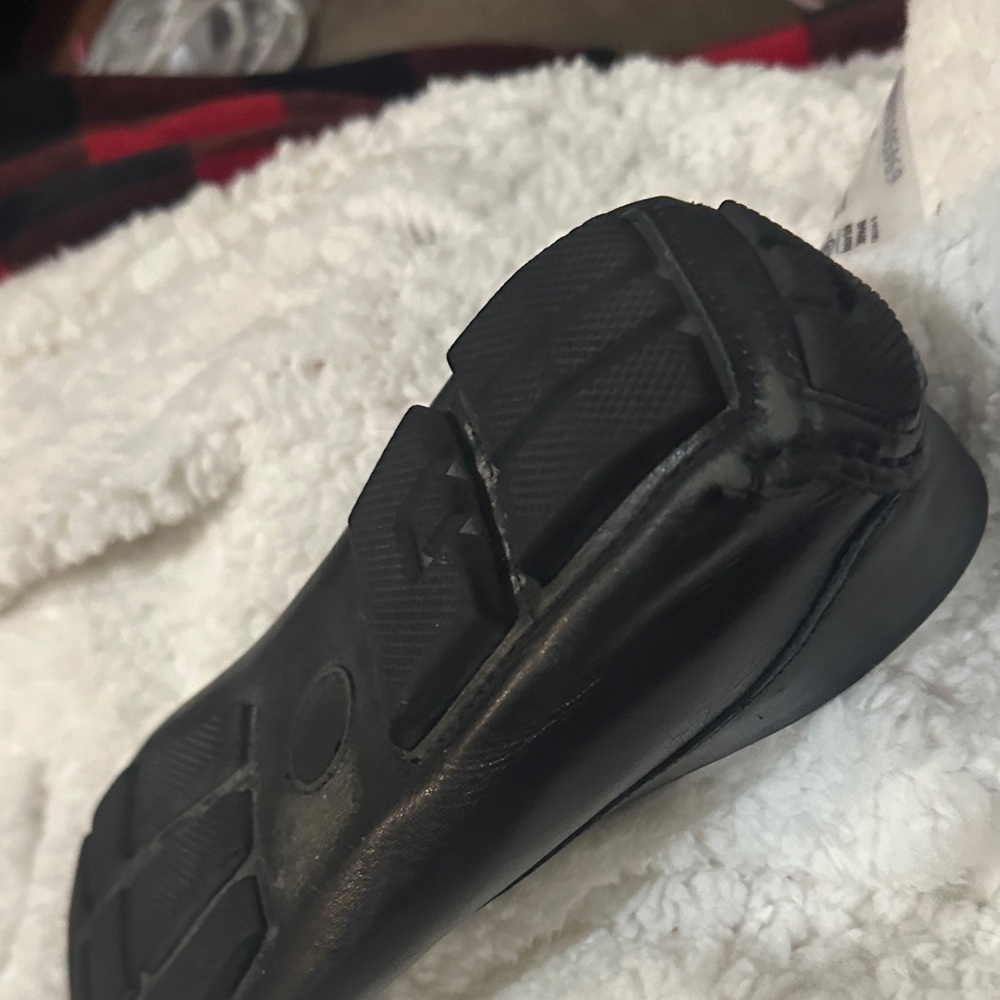 Massimo Matteo Black Leather Loafers with Red Accent - Picture 7 of 8